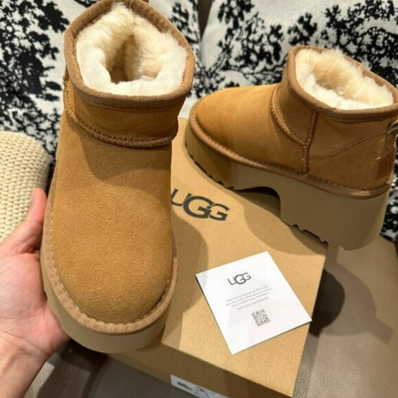 NWT UGG Women's Chestnut Classic Ultra Mini new Heights Booties - Picture 4 of 8
